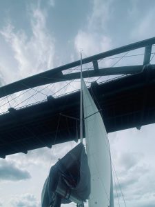 Brücke Fehmarnsund - Segelboot