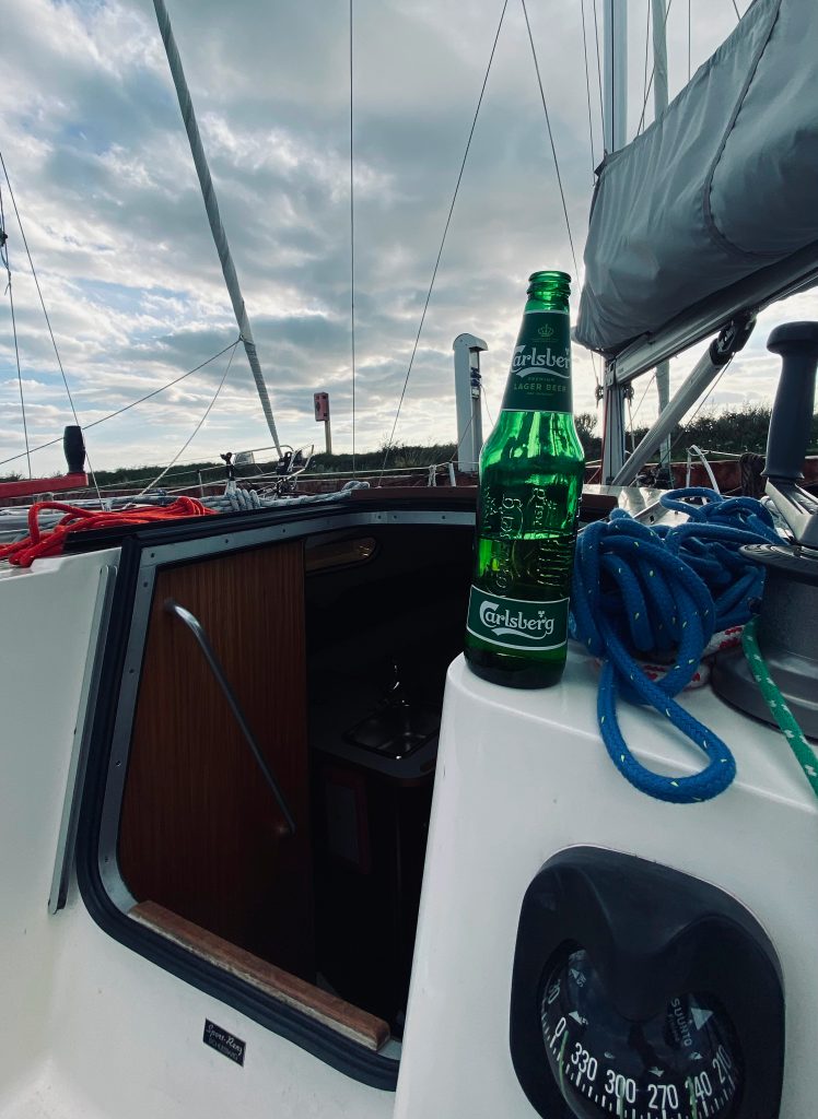 Anlegerbier im Hafen Orth - Ostsee 2023